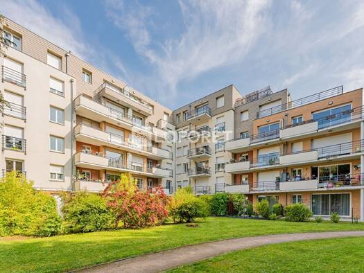 Appartement à vendre 160 500 € 3 pièces 2 chambres 67 m² Étage 4/4 Residence Gayant Douai 59500