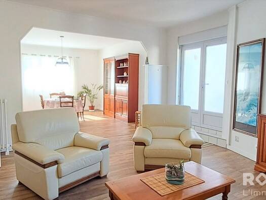 Maison à vendre 244 000 € 5 pièces 3 chambres 108 m² 173 m² de terrain Rochefort 17300