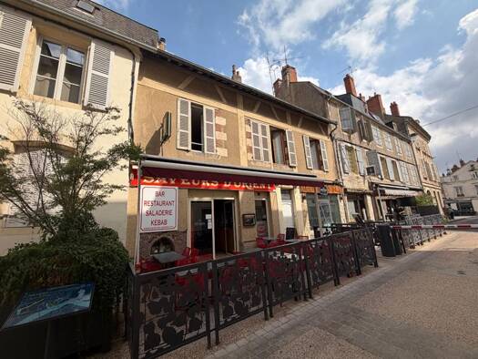Immeuble à vendre 162 000 € 125 m² Saint Genest-La Butte Nevers 58000