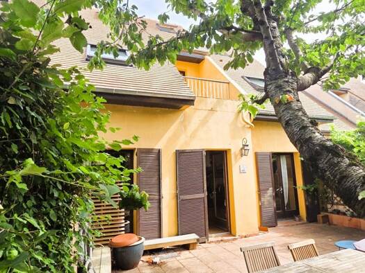 Maison à vendre 1 150 000 € 6 pièces 4 chambres 141 m² 196 m² de terrain Plateau Ouest Suresnes 92150