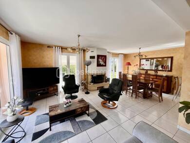 Maison à vendre 378 000 € 5 pièces 4 chambres 135 m² 1 992 m² de terrain Clermont 40180
