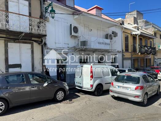 Local commercial à louer 3 500 € 175 m² de surface de vente Basse-Terre 97100