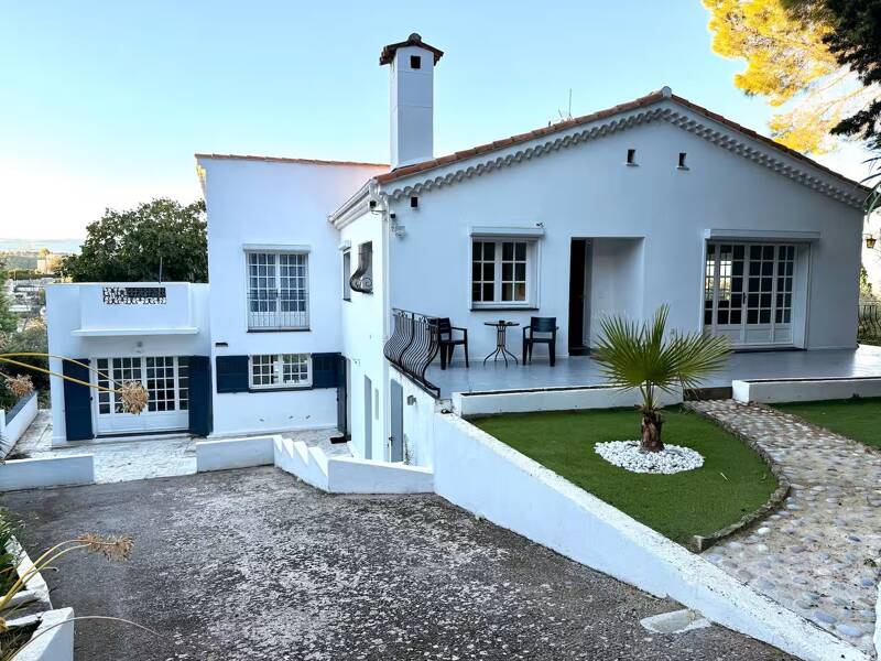 Maison à louer, 215m², VALLAURIS