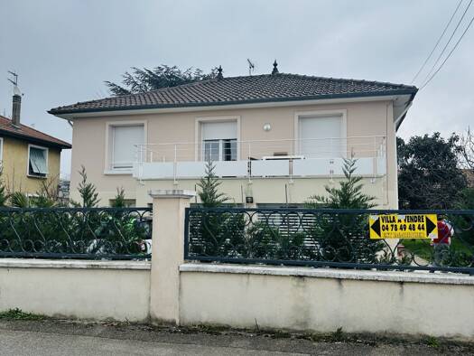 Villa à vendre 750 000 € 7 pièces 4 chambres 170 m² 700 m² de terrain La-Soie Décines-Charpieu 69150