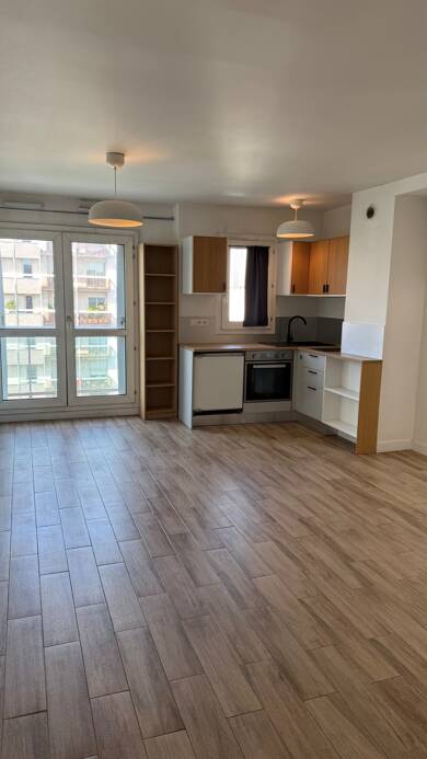 Appartement à louer 970 € 1 pièce 30 m² Étage 6/7 Le Kremlin Bicetre 94270