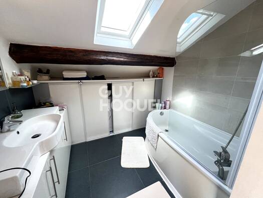 Appartement à louer 750 € 2 pièces 1 chambre 43 m² Étage 2/2 Est Lamorlaye 60260