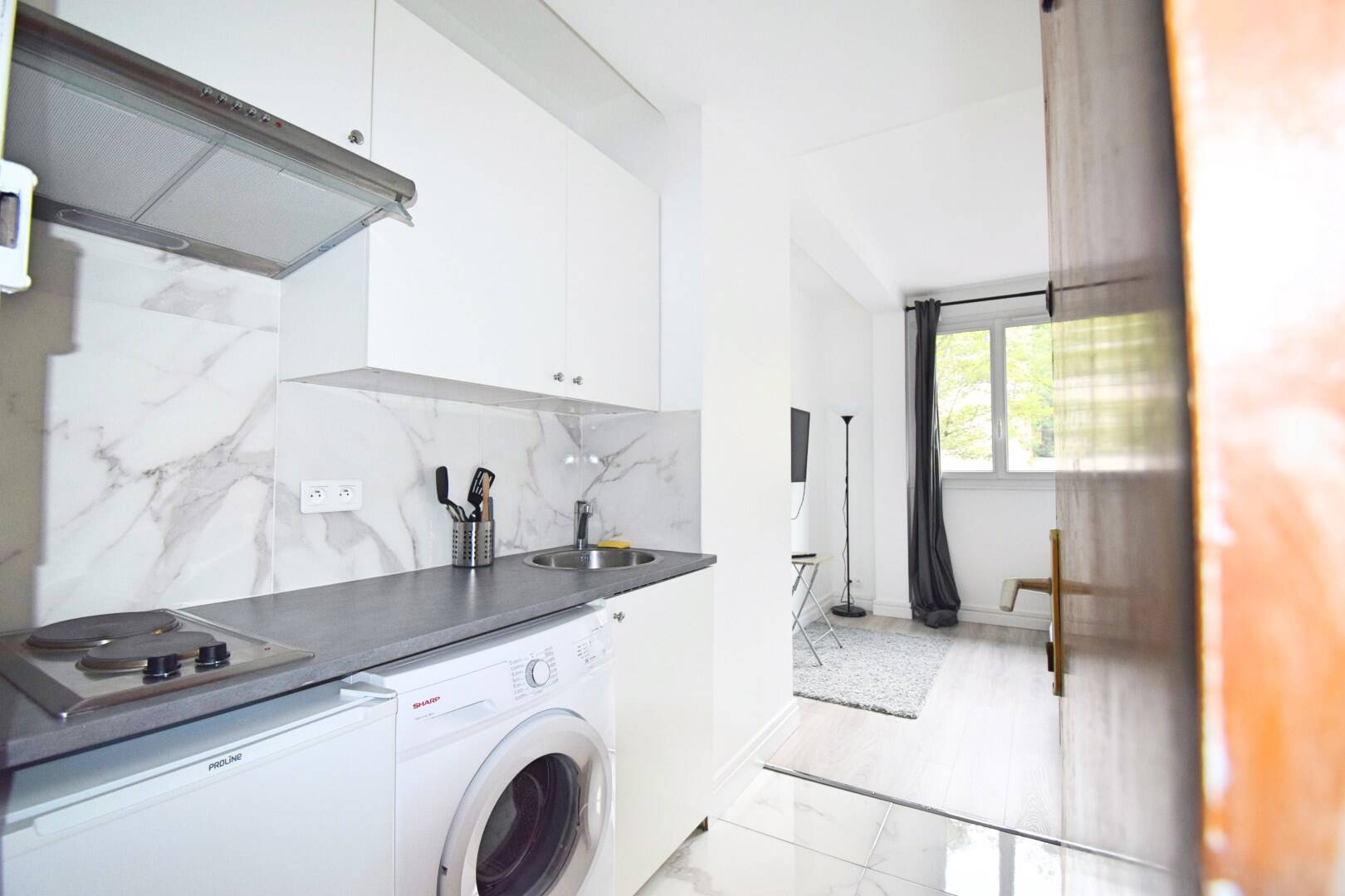 Maison à louer, 14m², LEVALLOIS PERRET