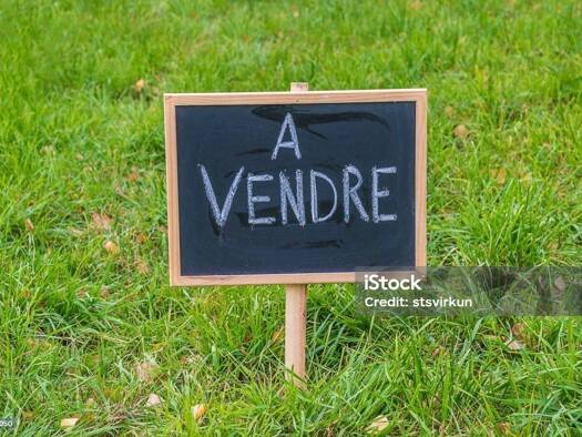 Terrain constructible à vendre 57 000 € 2 028 m² de terrain Sud Caussade 82300