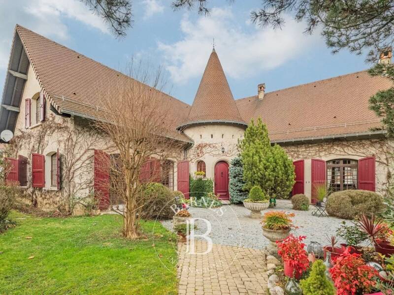 Maison à vendre, 360m², VOIRON