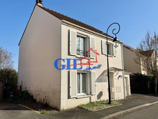 Maison à vendre 299 000 € 6 pièces 4 chambres 99 m² 240 m² de terrain Le Bourg Savigny-le-Temple 77176
