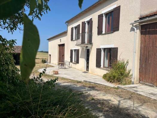 Maison de plain-pied à vendre 263 999 € 5 pièces 4 chambres 141 m² 18 118 m² de terrain Duras 47120