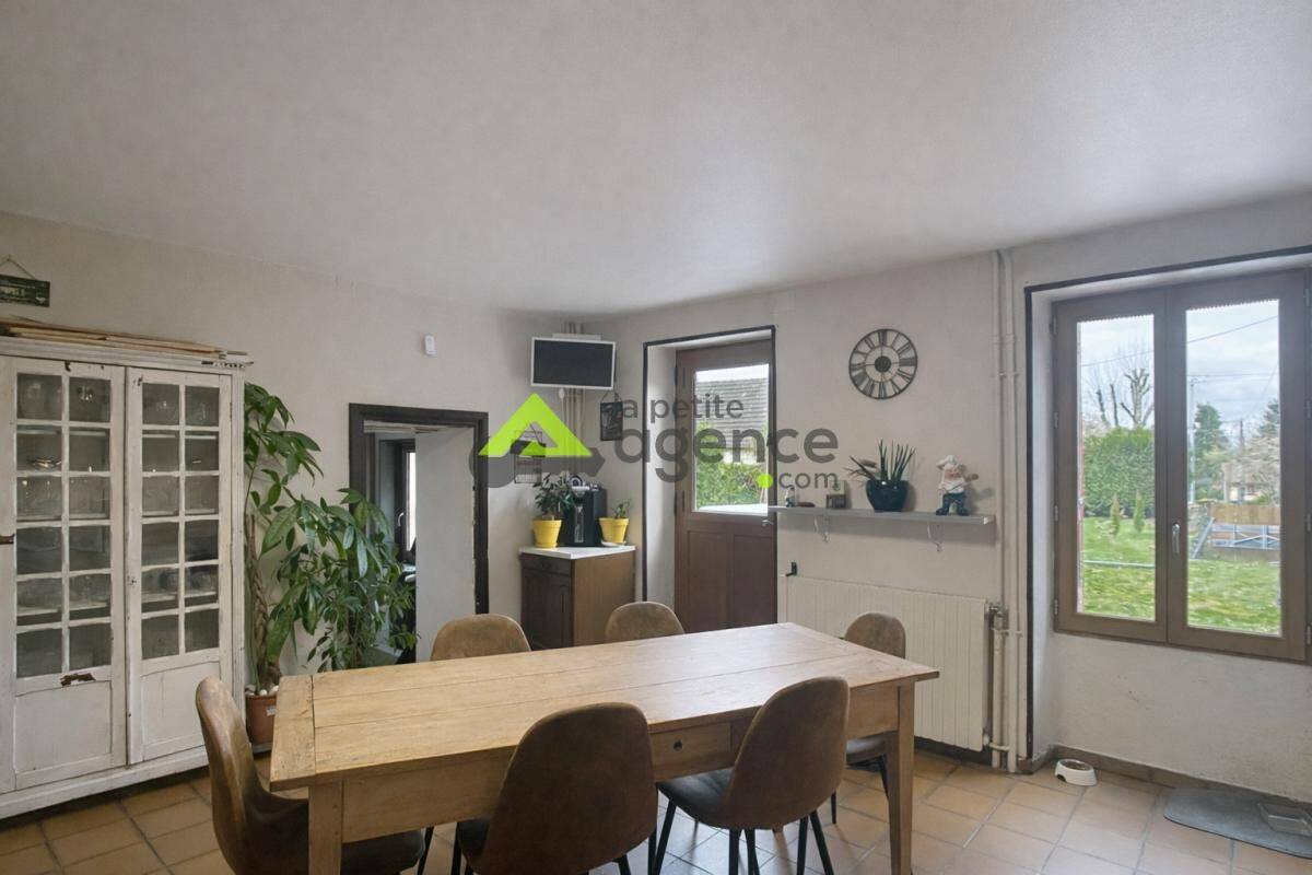 Maison à vendre, 195m², SAINT YRIEIX LA MONTAGNE