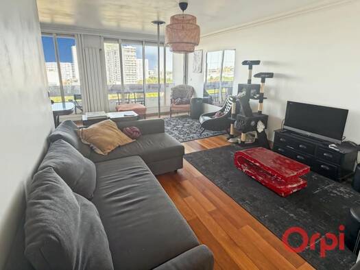 Appartement à vendre 320 000 € 3 pièces 2 chambres 77 m² Étage 10/15 Centre-Jean Moulin Bagnolet 93170