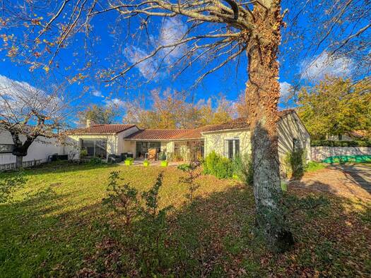 Maison à vendre 299 900 € 5 pièces 3 chambres 118 m² 1 056 m² de terrain Royan 17200