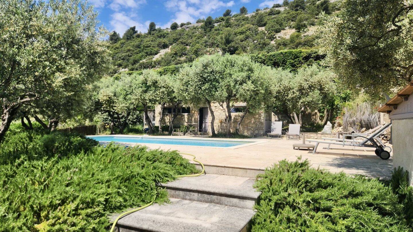 Maison à vendre, 170m², SAINT SATURNIN LES APT