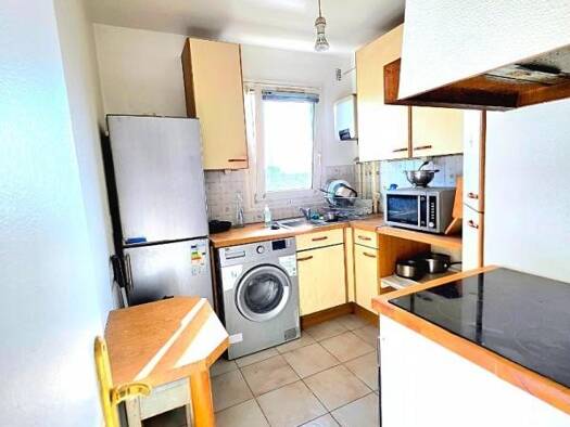 Colocation à louer 480 € 1 pièce 2 chambres 9 m² 9ème étage Village Évry-Courcouronnes 91000