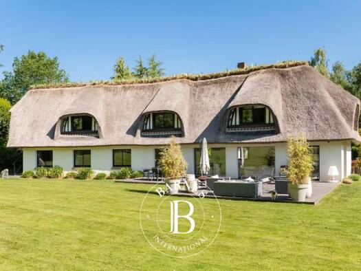 Maison à vendre 1 390 000 € 8 pièces 1 chambre 302 m² 3 111 m² de terrain Bihorel 76420