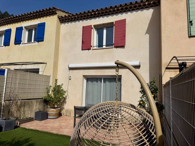 Maison à vendre 270 000 € 3 pièces 2 chambres 69 m² 121 m² de terrain Gonfaron 83590