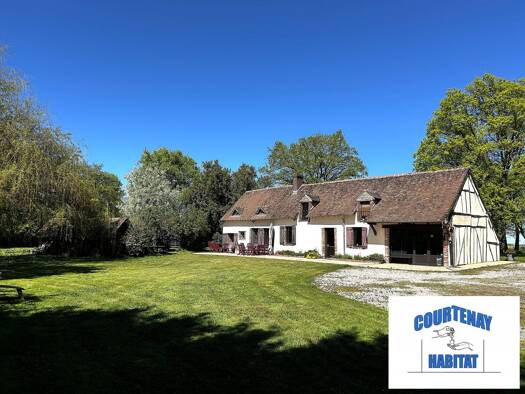 Maison à vendre 330 000 € 5 pièces 3 chambres 170 m² 9 570 m² de terrain Triguères 45220