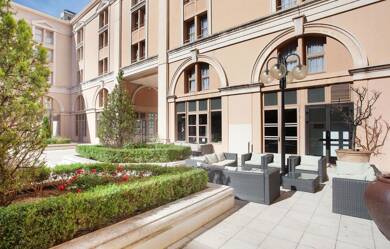 Appartement à vendre 320 000 € 2 pièces 2 chambres 62 m² RDC/4 Mazarin-Opéra-Bellegarde-Mairie Aix-en-Provence 13100