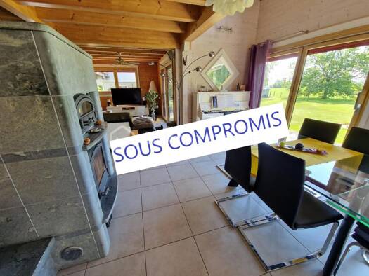Chalet à vendre 419 000 € 7 pièces 4 chambres 218 m² Poligny 39800