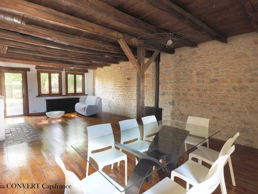 Ferme à vendre 506 000 € 6 pièces 4 chambres 249 m² 1 483 m² de terrain Saint-Denis-lès-Bourg 01000