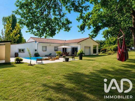 Maison de plain-pied à vendre 398 000 € 8 pièces 5 chambres 184 m² 2 500 m² de terrain Rieux-Volvestre 31310