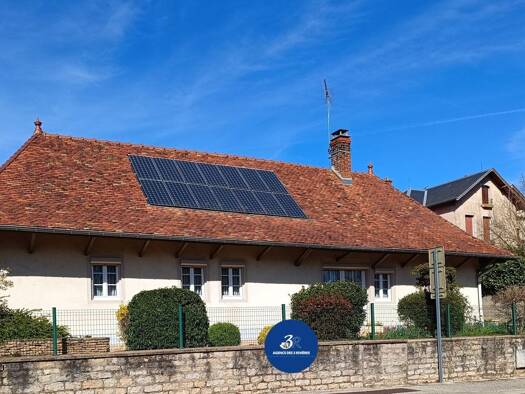 Maison de plain-pied à vendre 228 000 € 5 pièces 3 chambres 115 m² 1 132 m² de terrain Branges 71500