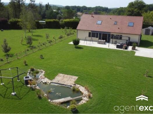 Maison à vendre 269 000 € 6 pièces 5 chambres 157 m² 2 612 m² de terrain Nadaillac 24590