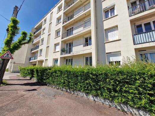 Appartement à vendre 49 500 € 3 pièces 2 chambres 54 m² Étage 4/4 Arsenal Roanne 42300