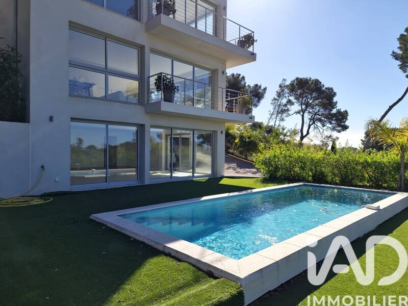 Maison à vendre, 290m², CARQUEIRANNE