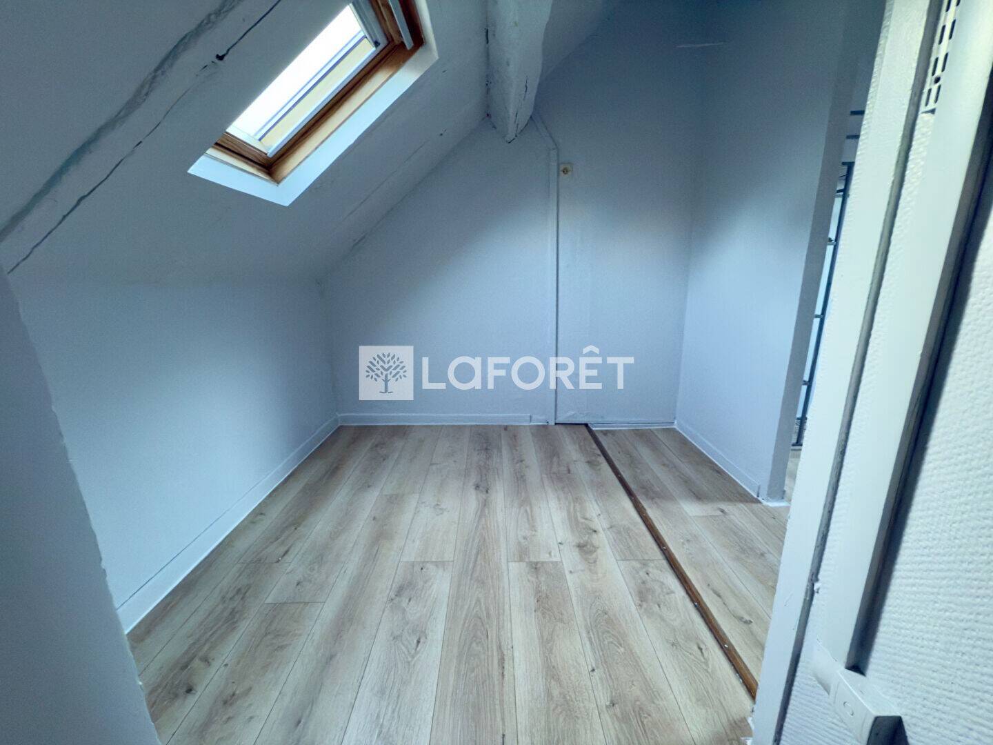 Maison à vendre, 13m², CORBEIL ESSONNES
