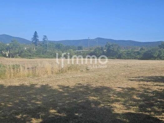 Terrain constructible à vendre 955 000 € 6 413 m² de terrain Carnoules 83660