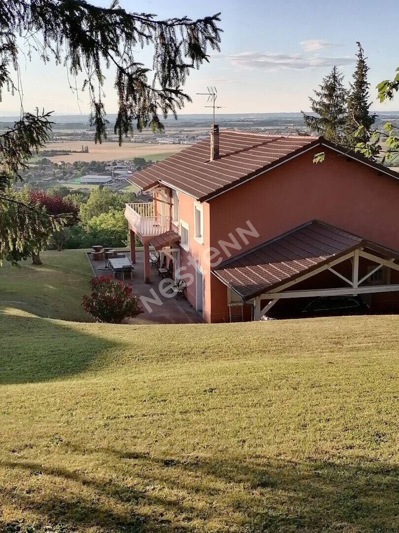 Maison à vendre, 230m², SAINT PIERRE DE CHANDIEU