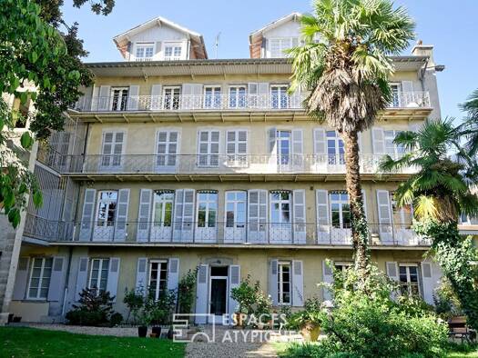 Duplex à vendre 628 000 € 7 pièces 5 chambres 252 m² Étage 3/3 Dufau-Tourasse Pau 64000