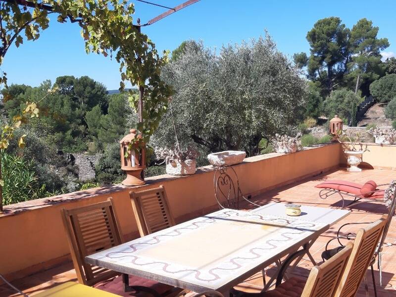 Maison à louer, 150m², LE CASTELLET