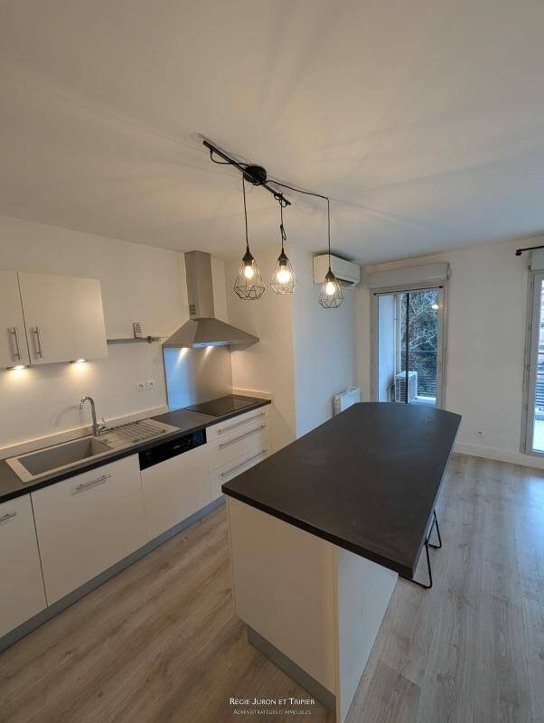 Maison à louer, 45m², TASSIN LA DEMI LUNE