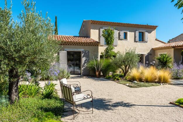 Terrain avec maison neuve à vendre 512 500 € Saint-Siffret 30700