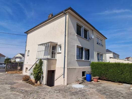 Maison à vendre 115 500 € 5 pièces 3 chambres 78,4 m² 833 m² de terrain Illiers-Combray 28120