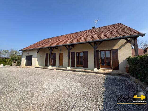 Maison de plain-pied à vendre 179 000 € 4 pièces 3 chambres 90 m² 1 404 m² de terrain La Chapelle-Naude 71500