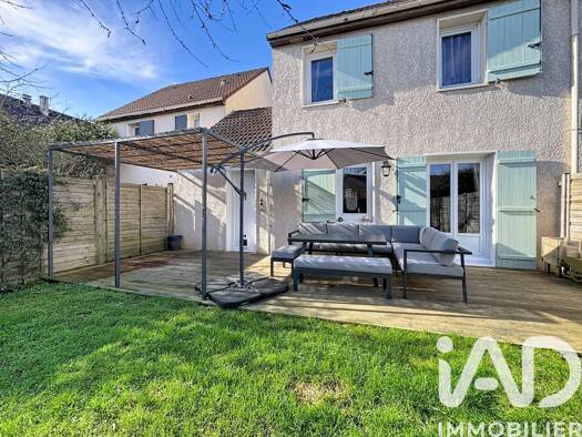 Maison à vendre 279 000 € 4 pièces 3 chambres 73 m² 141 m² de terrain Sud Vert-Saint-Denis 77240