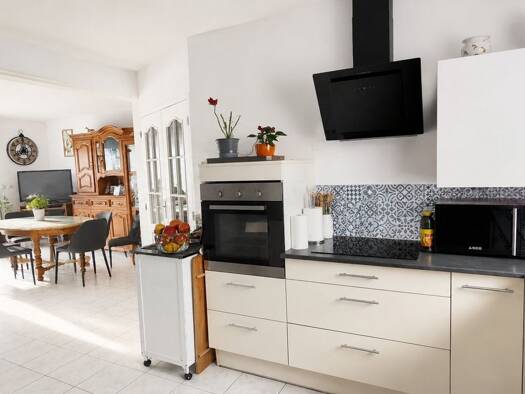 Maison à vendre 245 000 € 6 pièces 5 chambres 107 m² 1 080 m² de terrain Oresmaux 80160