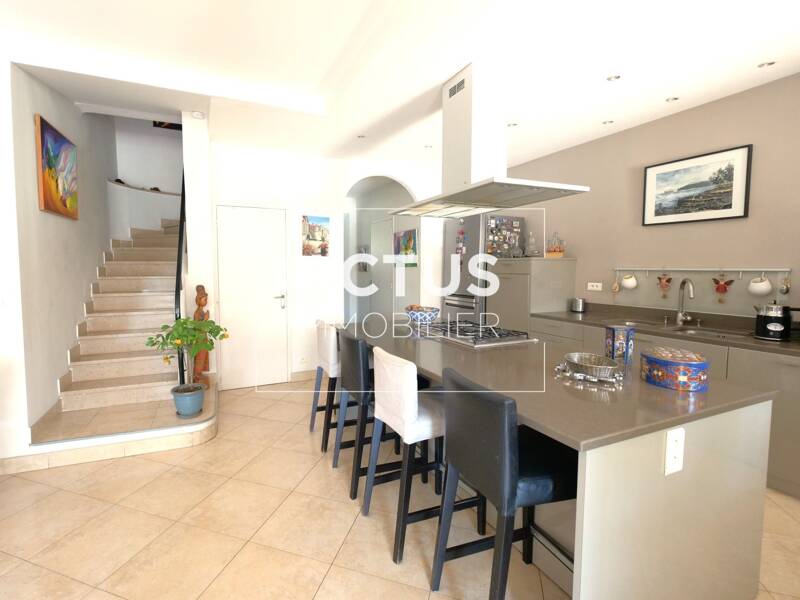 Maison à vendre, 200m², SALON DE PROVENCE