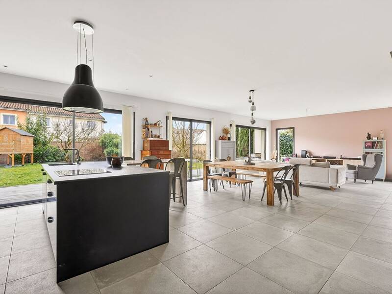 Maison à vendre, 174m², SATHONAY VILLAGE