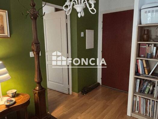 Appartement à vendre 127 200 € 3 pièces 2 chambres 73 m² Étage 2/2 Châteaubernard 16100