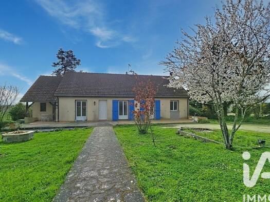 Maison de plain-pied à vendre 198 000 € 5 pièces 3 chambres 133 m² 9 203 m² de terrain Besson 03210