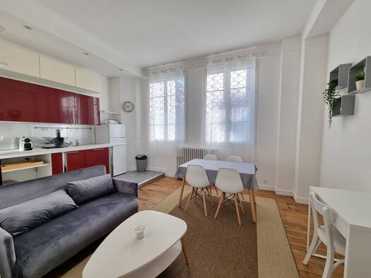 Appartement à louer 1 200 € 2 pièces 1 chambre 45 m² RDC/5 Vallées La Garenne-Colombes 92250