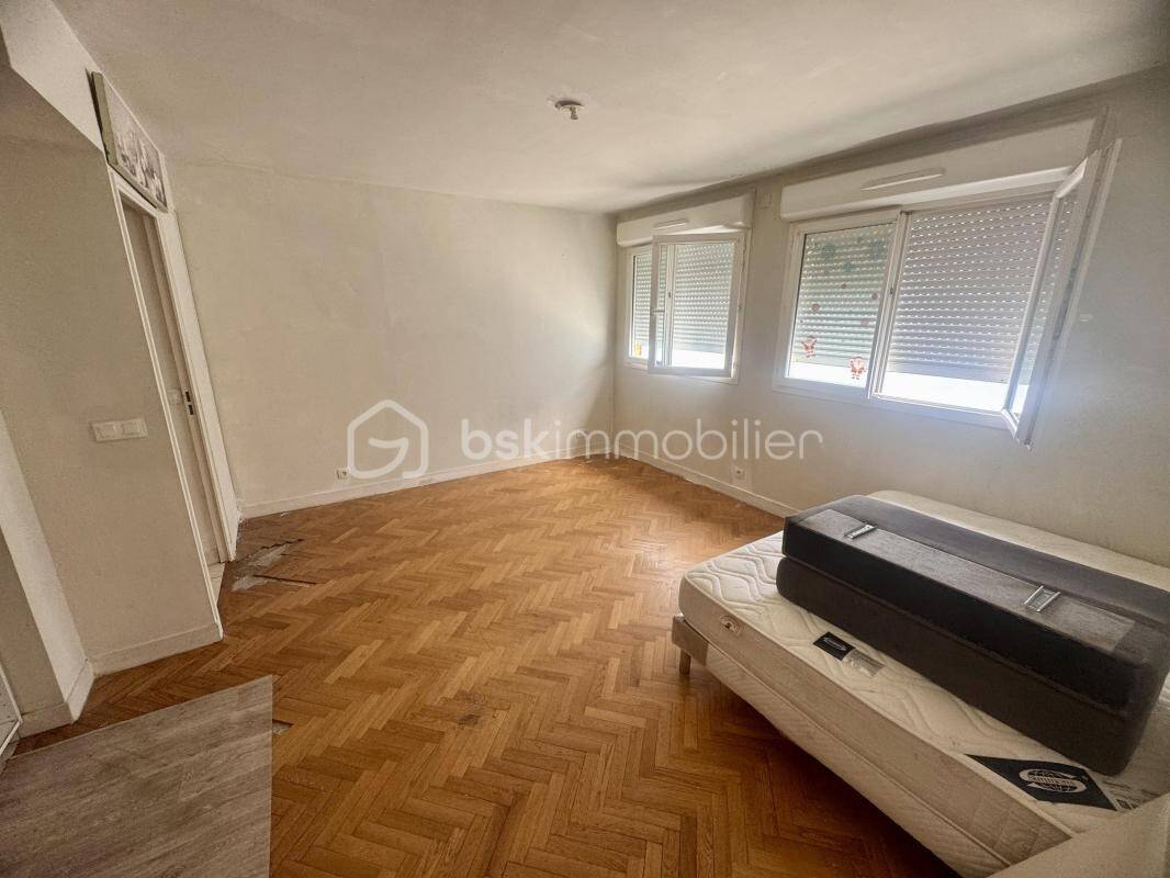 Maison à vendre, 21m², LES LILAS