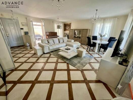 Maison à vendre 399 000 € 5 pièces 3 chambres 163 m² 1 666 m² de terrain Montauban 82000