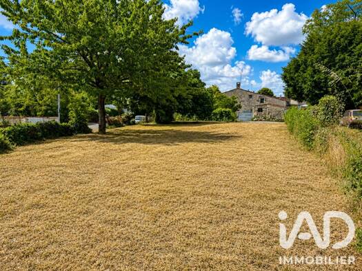 Terrain constructible à vendre 40 000 € 484 m² de terrain Chaniers 17610